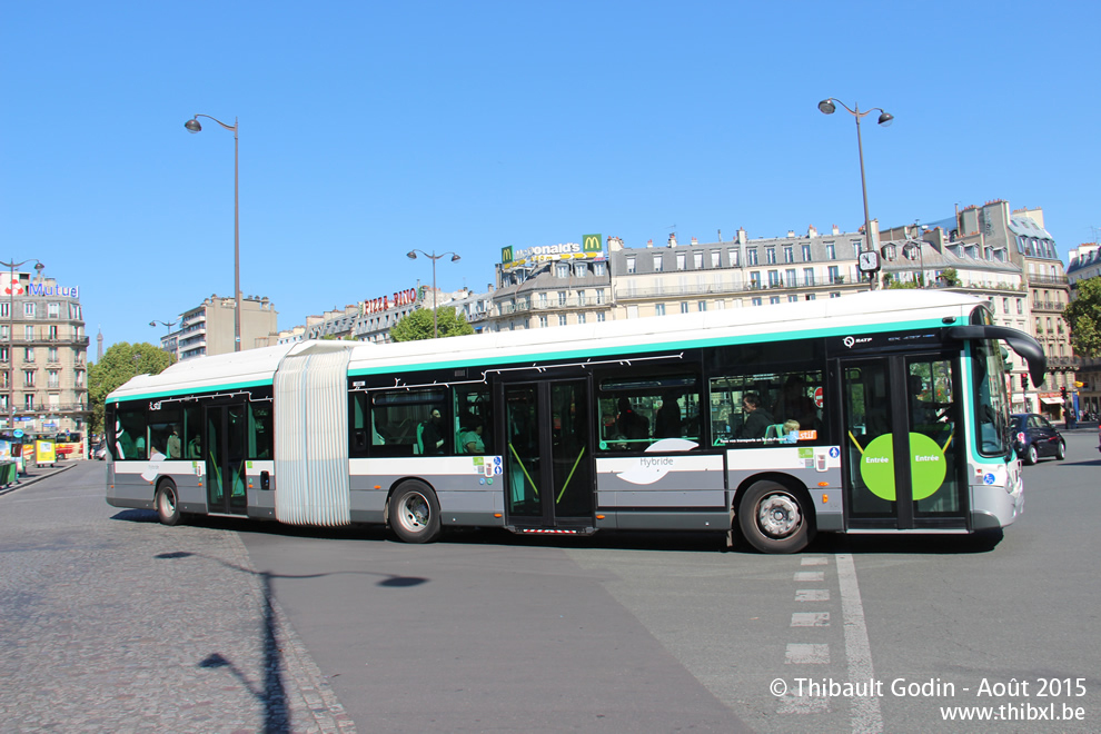 Bus 4586 (DP-803-CH) sur la ligne 91 (RATP) à Montparnasse - Bienvenüe (Paris)
