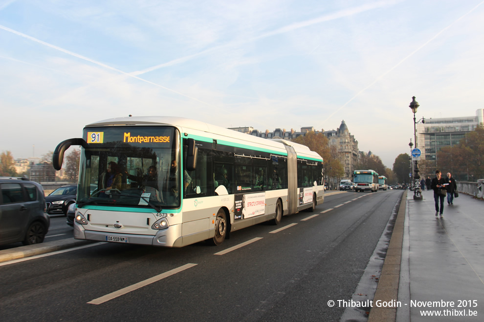Bus 4573 (DA-559-NM) sur la ligne 91 (RATP) à Gare d'Austerlitz (Paris)