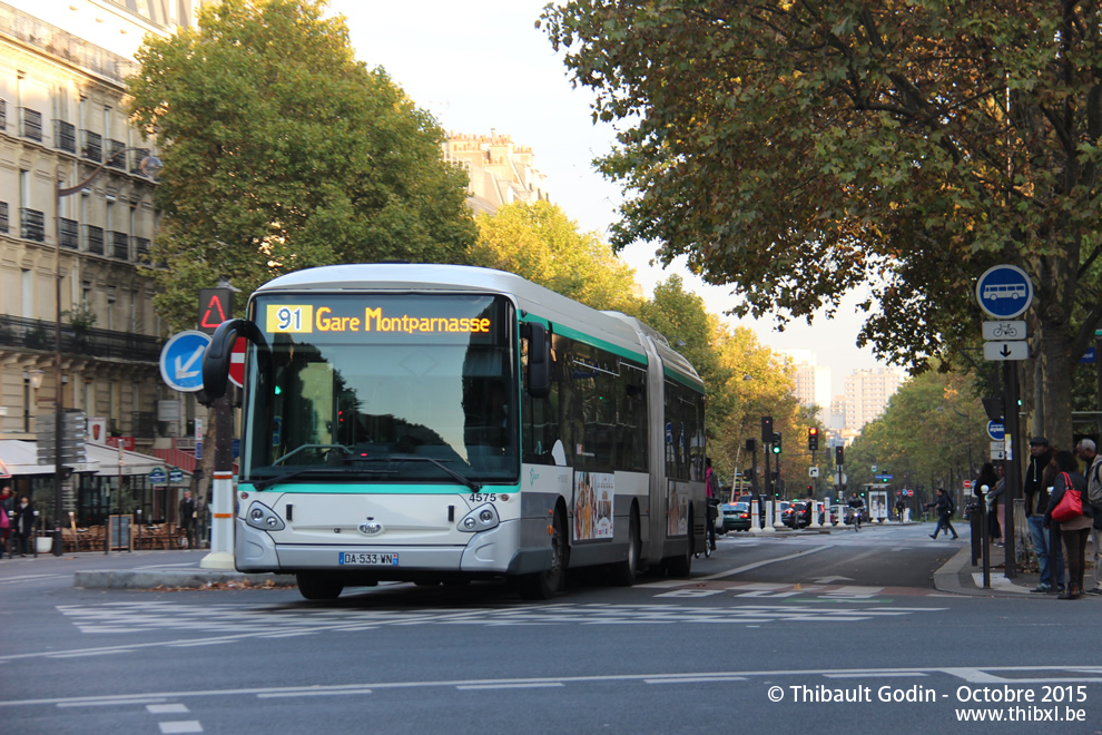 Bus 4575 (DA-533-WN) sur la ligne 91 (RATP) à Port-Royal (Paris)