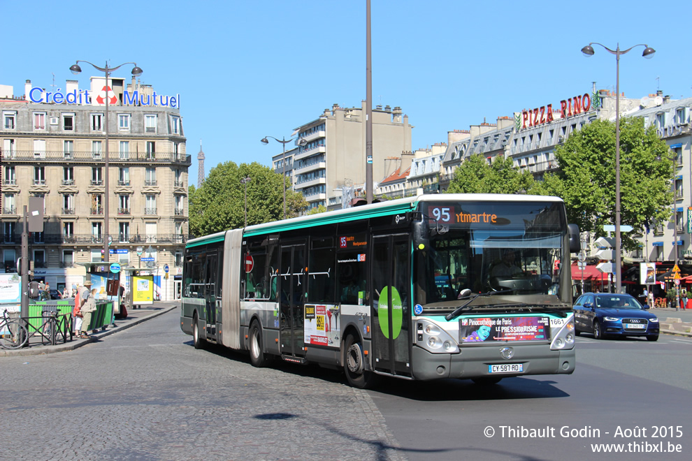 Bus 1661 (CY-587-RD) sur la ligne 95 (RATP) à Montparnasse - Bienvenüe (Paris)