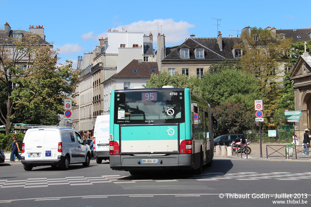 Bus 4750 (BN-004-DK) sur la ligne 95 (RATP) à Saint-Germain-des-Prés (Paris)