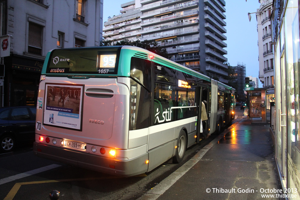 Bus 1657 (CX-269-HF) sur la ligne 95 (RATP) à Plaisance (Paris)