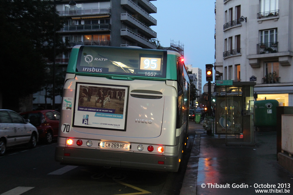 Bus 1657 (CX-269-HF) sur la ligne 95 (RATP) à Plaisance (Paris)