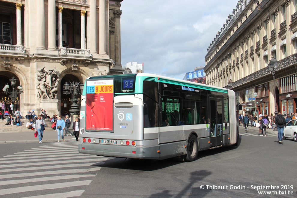 Bus 1985 (CV-289-BX) sur la ligne 95 (RATP) à Opéra (Paris)