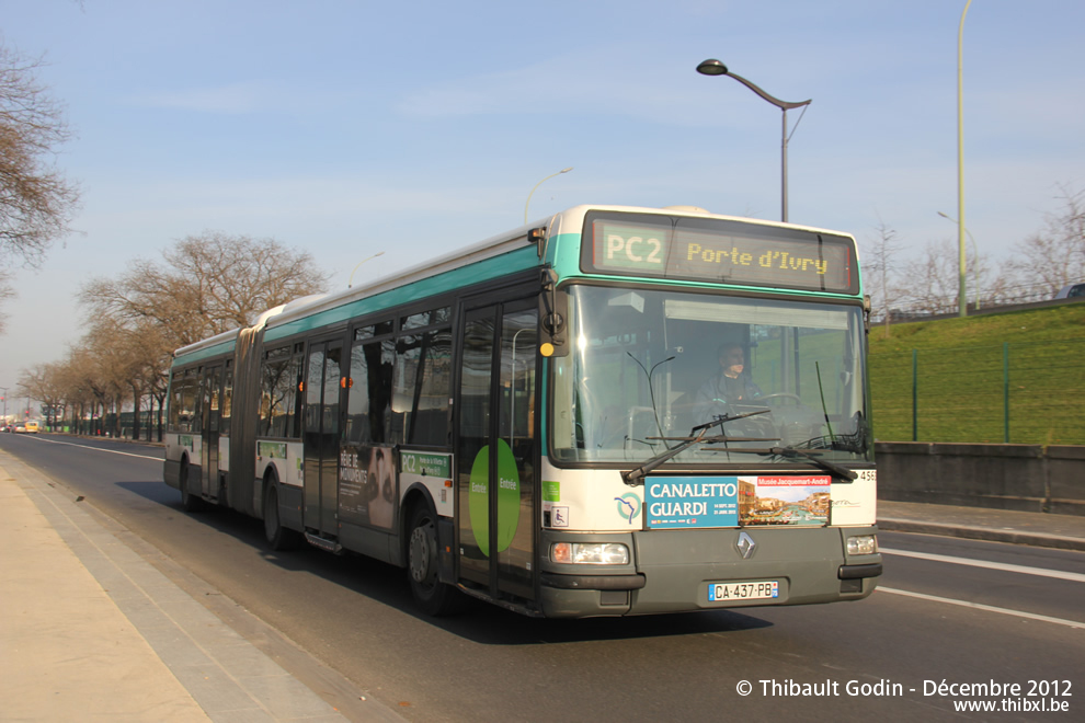 Bus 4563 (CA-437-PB) sur la ligne 98 (PC2 - RATP) à Porte de la Villette (Paris)