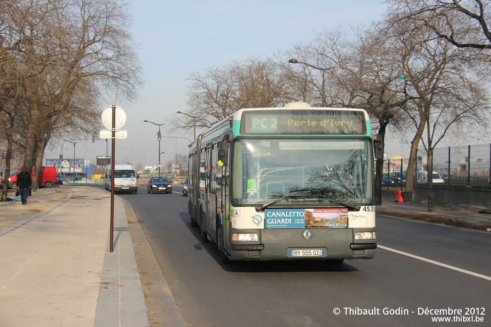 Bus 4533 (BY-555-DZ) sur la ligne 98 (PC2 - RATP) à Porte de la Villette (Paris)