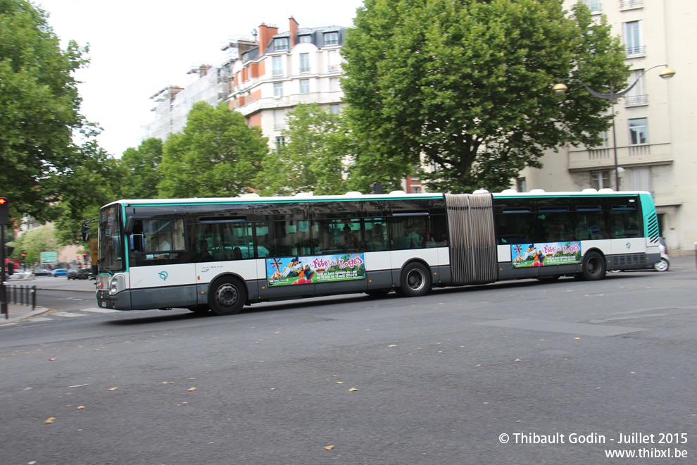 Bus 1861 (AE-407-SE) sur la ligne 99 (PC3 - RATP) à Porte de Champerret (Paris)