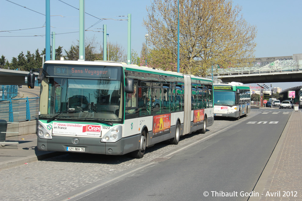 Bus 1822 (121 RKH 75) à Noisy-le-Sec