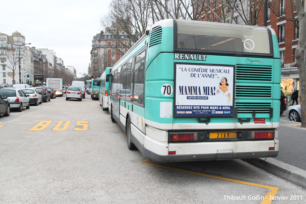 Bus 2169 sur la ligne 197 (RATP) à Porte d'Orléans (Paris)