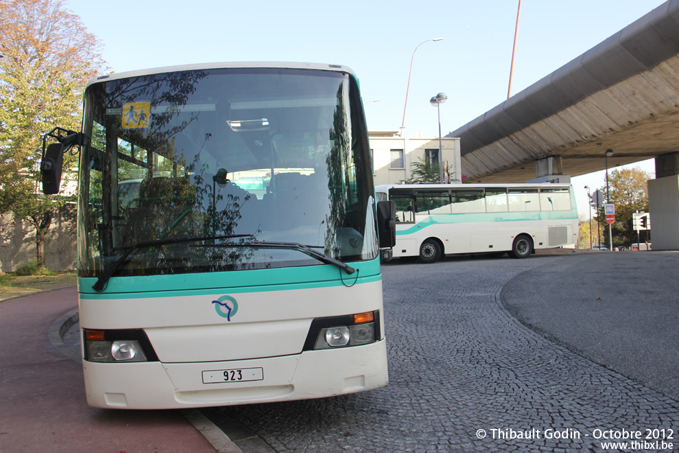 Bus 923 à Saint-Cloud