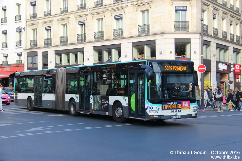 Bus 4694 (AH-716-DT) à Gare Saint-Lazare (Paris)