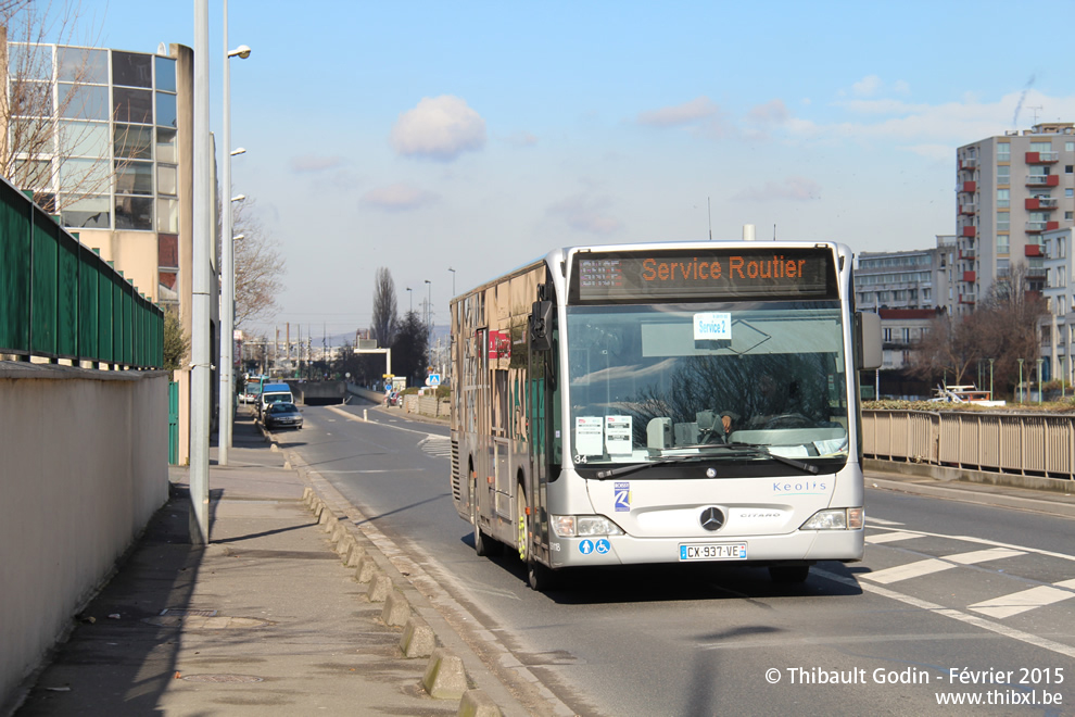 Bus 139118 (CX-937-VE) sur la navette RER D (Transilien) à Saint-Denis