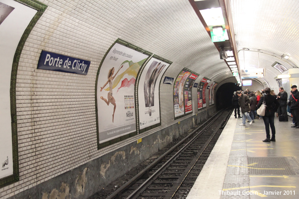 Station Porte de Clichy sur la ligne 13 (RATP) à Paris