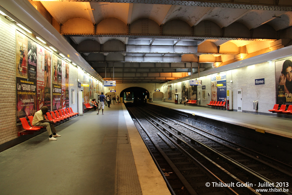 Station Rome sur la ligne 2 (RATP) à Paris