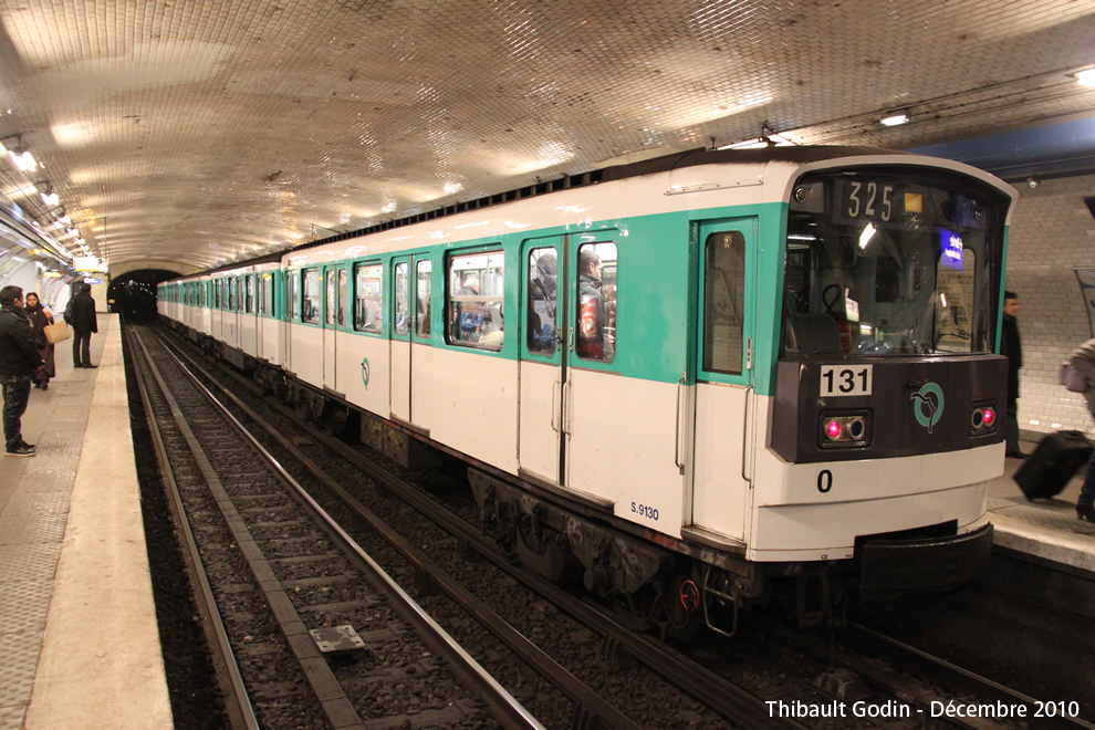 Métro 131 sur la ligne 3 (RATP) à Réaumur - Sébastopol (Paris)