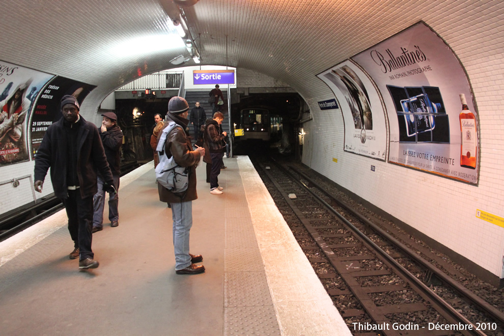 Station Porte de Champerret sur la ligne 3 (RATP) à Paris