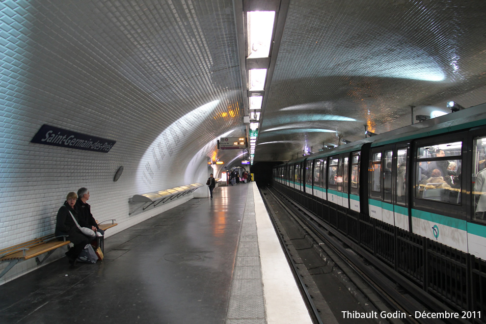 Station Saint-Germain-des-Prés sur la ligne 4 (RATP) à Paris