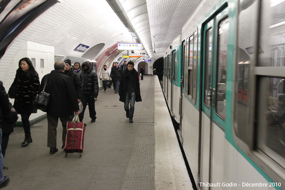 Station République sur la ligne 5 (RATP) à Paris