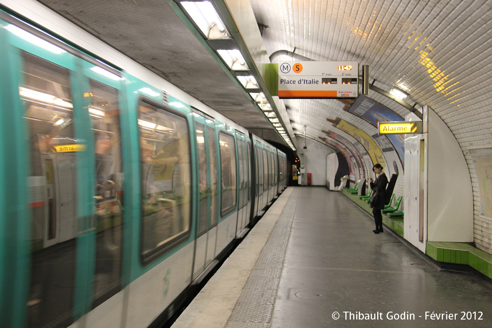 Station Laumière sur la ligne 5 (RATP) à Paris