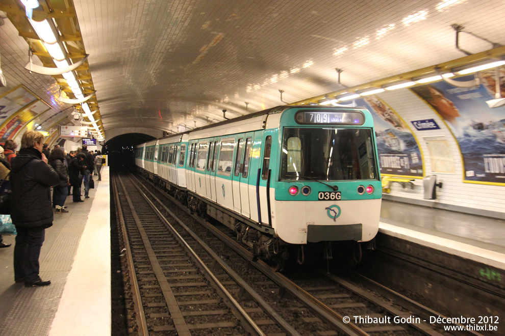 Métro 036G sur la ligne 7 (RATP) à Crimée (Paris)