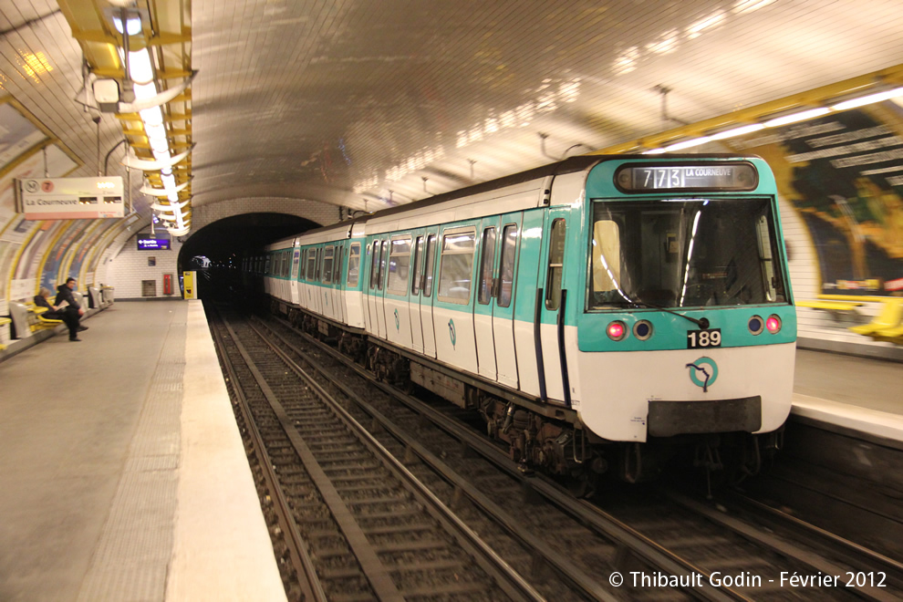 Métro 189 sur la ligne 7 (RATP) à Crimée (Paris)