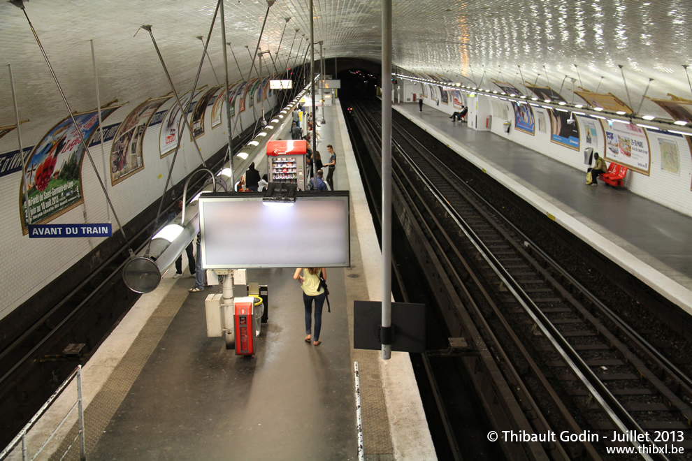 Station Porte d'Ivry sur la ligne 7 (RATP) à Paris