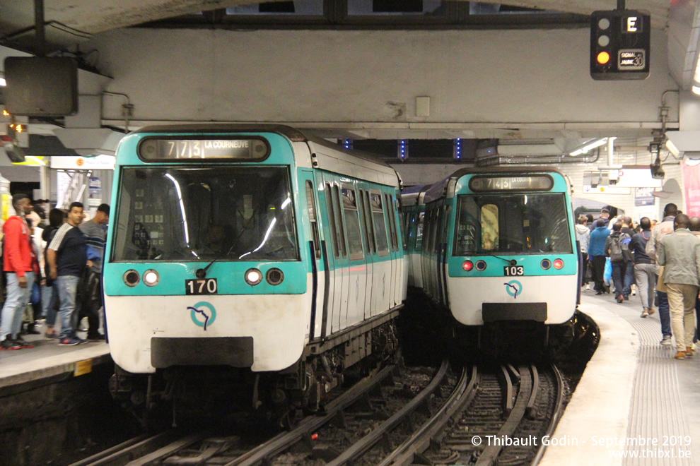 Métros 170 et 103 sur la ligne 7 (RATP) à Gare de l'Est (Paris)