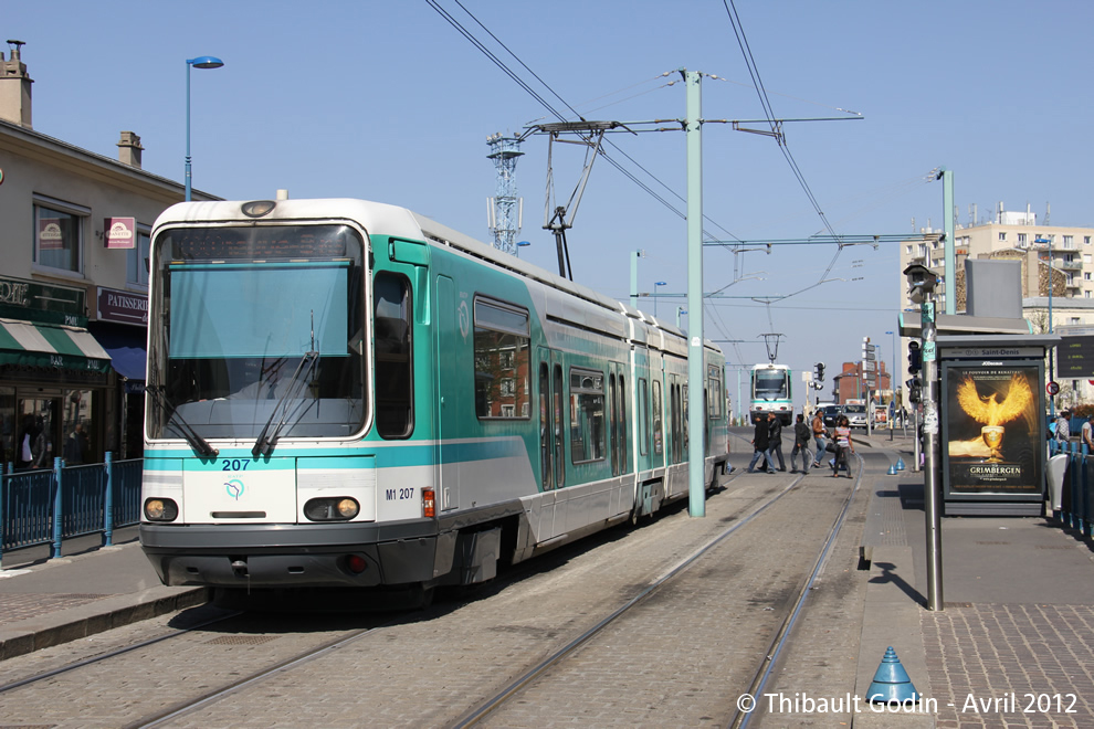 Tram 207 sur la ligne T1 (RATP) à Noisy-le-Sec