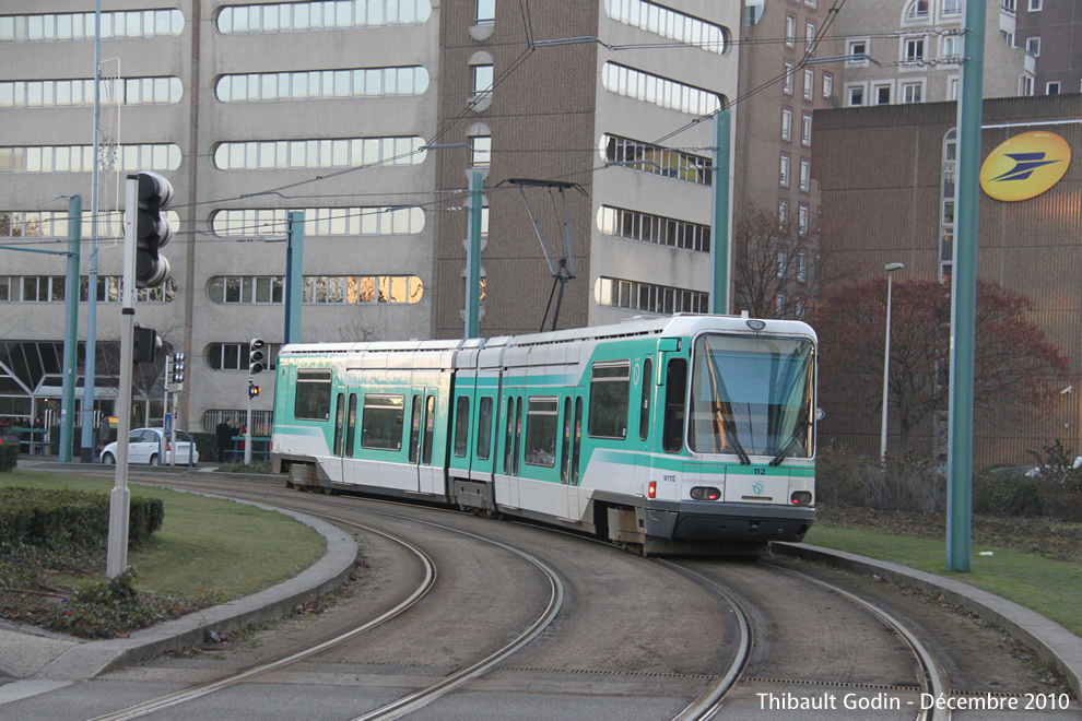 Tram 112 sur la ligne T1 (RATP) à Bobigny