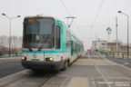 Tram 214 sur la ligne T1 (RATP) à Saint-Denis