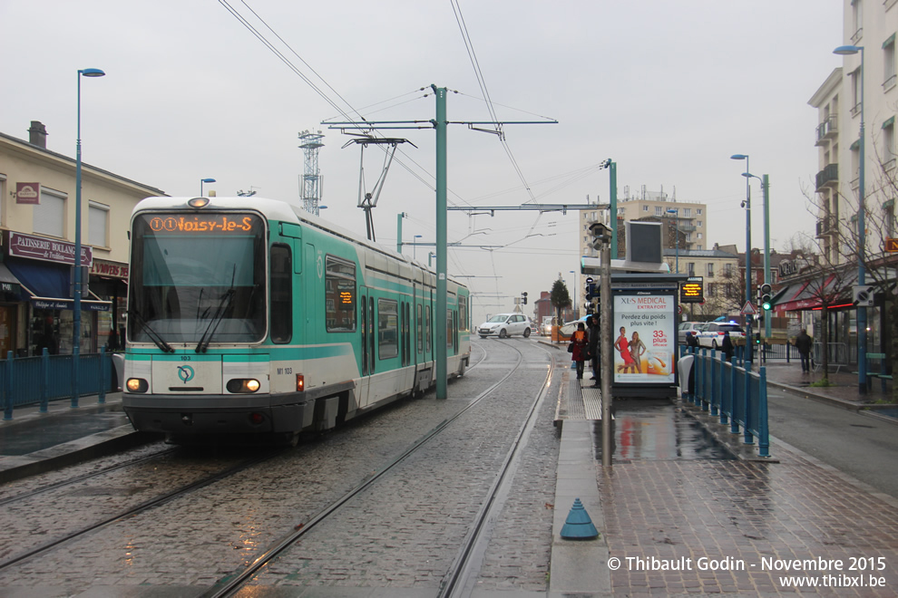 Tram 103 sur la ligne T1 (RATP) à Noisy-le-Sec