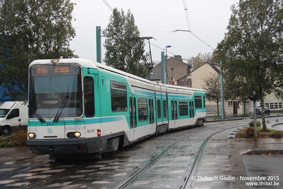 Tram 207 sur la ligne T1 (RATP) à Noisy-le-Sec