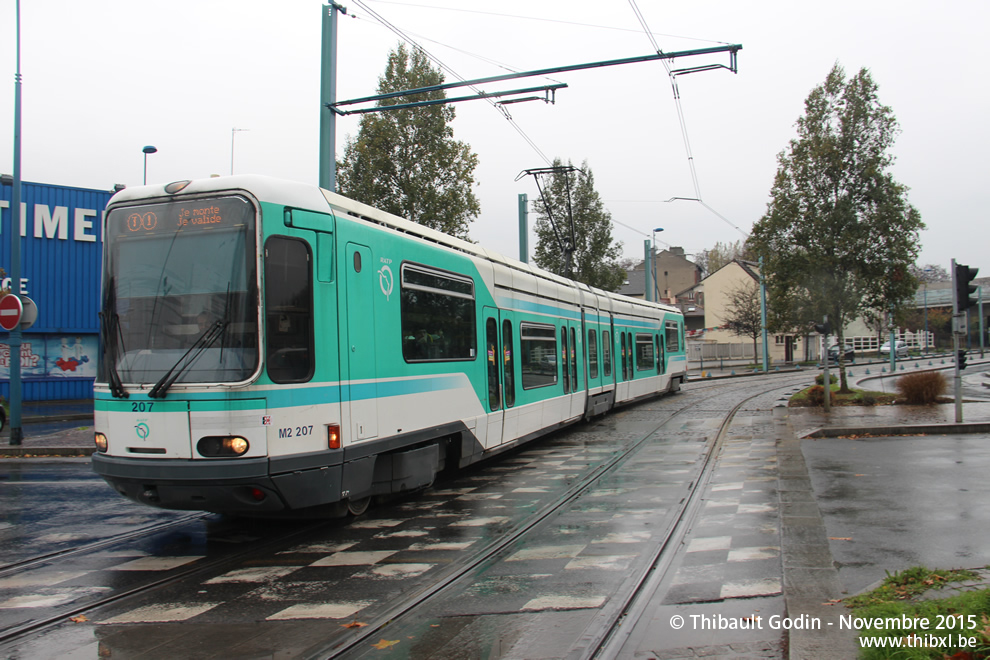 Tram 207 sur la ligne T1 (RATP) à Noisy-le-Sec