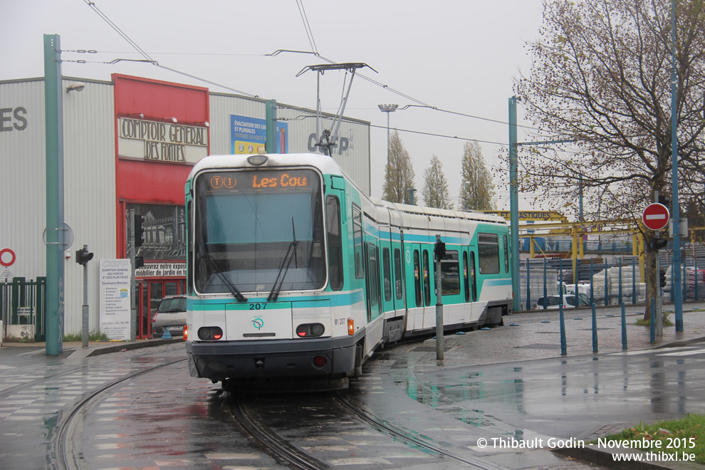 Tram 207 sur la ligne T1 (RATP) à Noisy-le-Sec