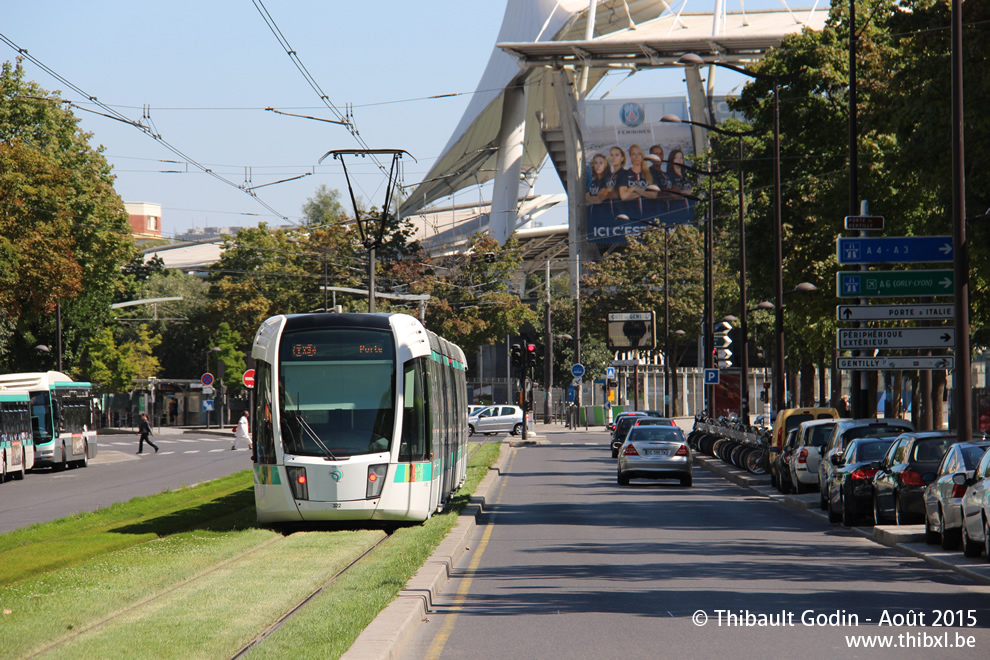 Tram 322 sur la ligne T3a (RATP) à Porte de Gentilly (Paris)