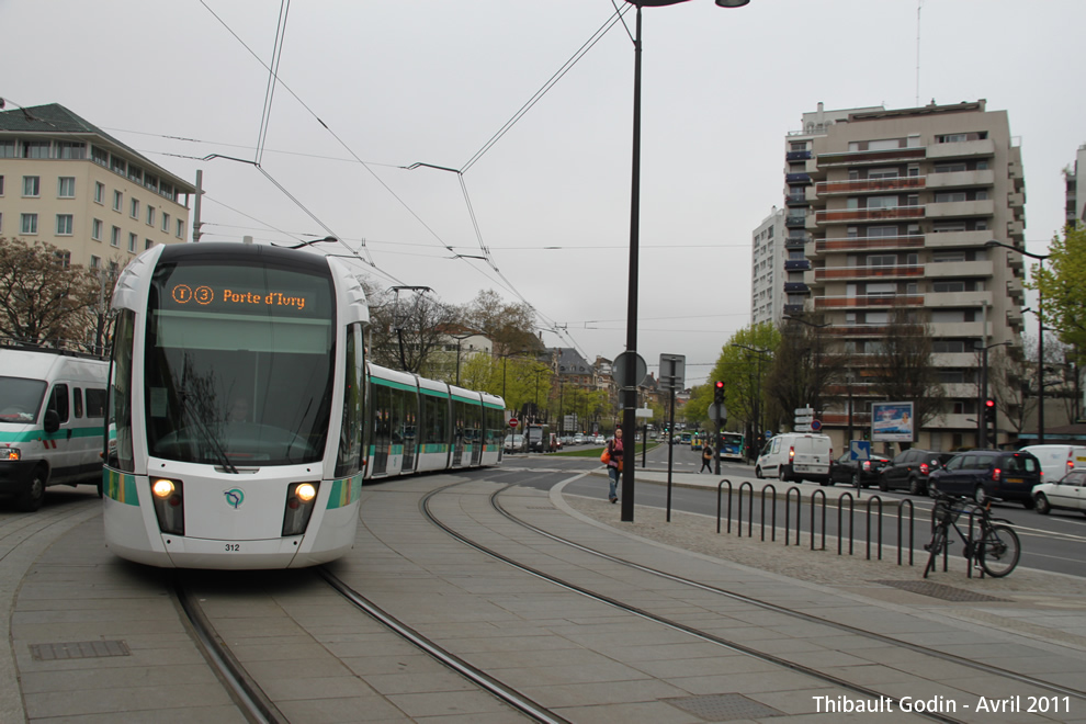 Tram 312 sur la ligne T3a (RATP) à Porte de Gentilly (Paris)