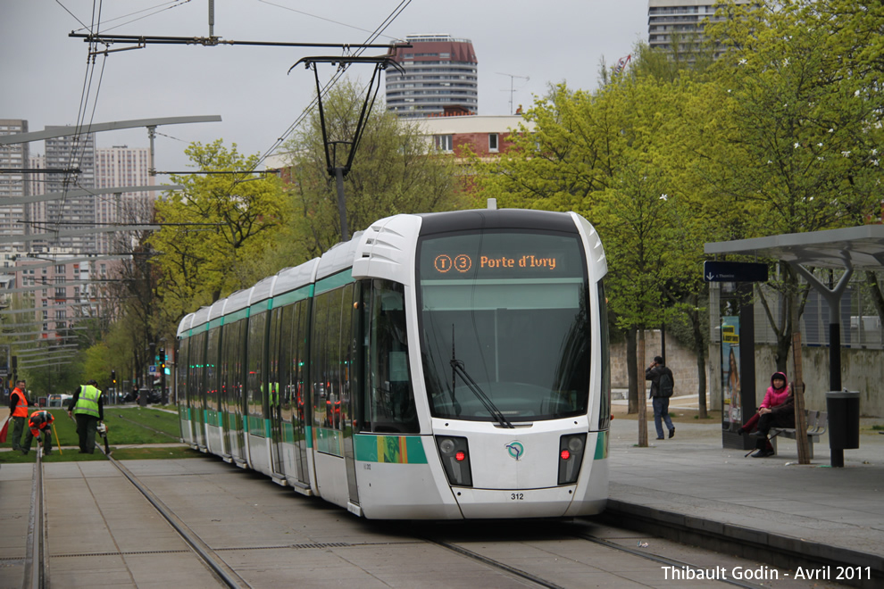 Tram 312 sur la ligne T3a (RATP) à Porte de Gentilly (Paris)