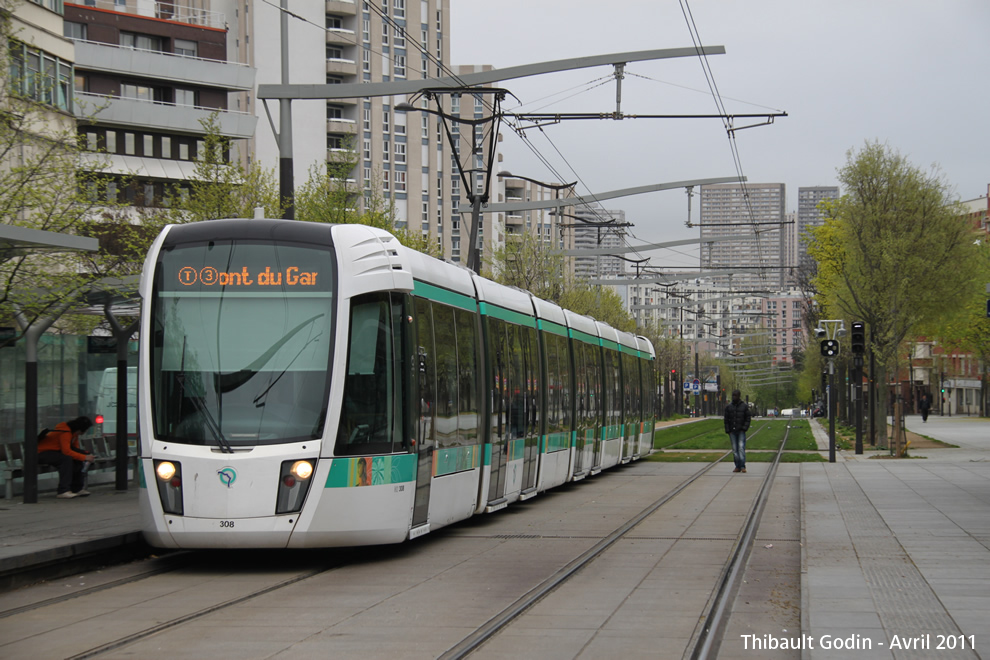 Tram 308 sur la ligne T3a (RATP) à Porte de Gentilly (Paris)