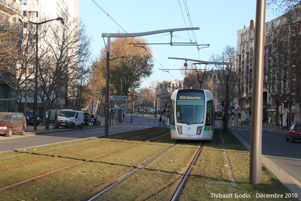 Tram 312 sur la ligne T3a (RATP) à Porte de Choisy (Paris)