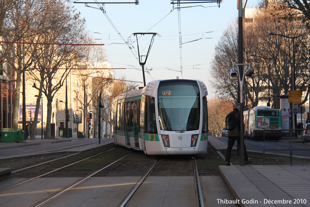 Tram 315 sur la ligne T3a (RATP) à Porte d'Ivry (Paris)