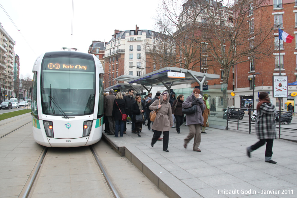 Tram 306 sur la ligne T3a (RATP) à Porte d'Orléans (Paris)