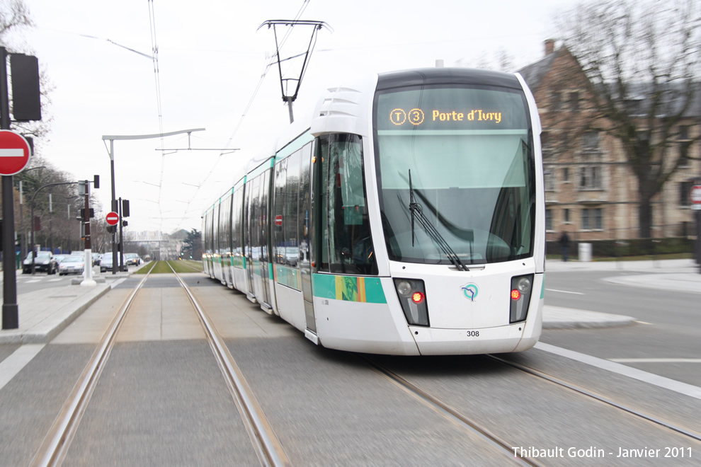 Tram 308 sur la ligne T3a (RATP) à Montsouris (Paris)