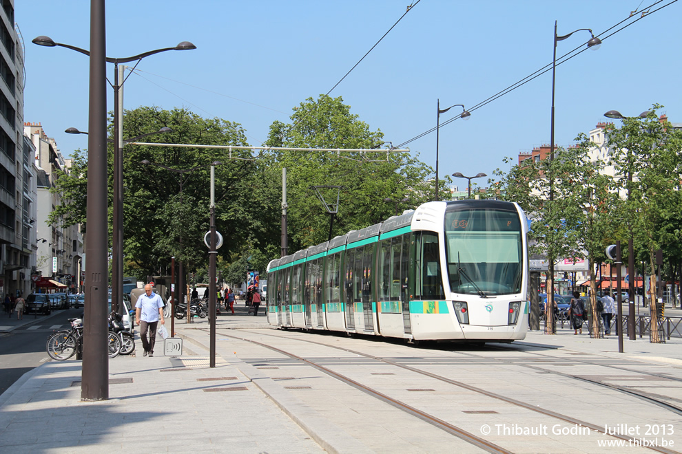 Tram 315 sur la ligne T3a (RATP) à Porte de Vincennes (Paris)