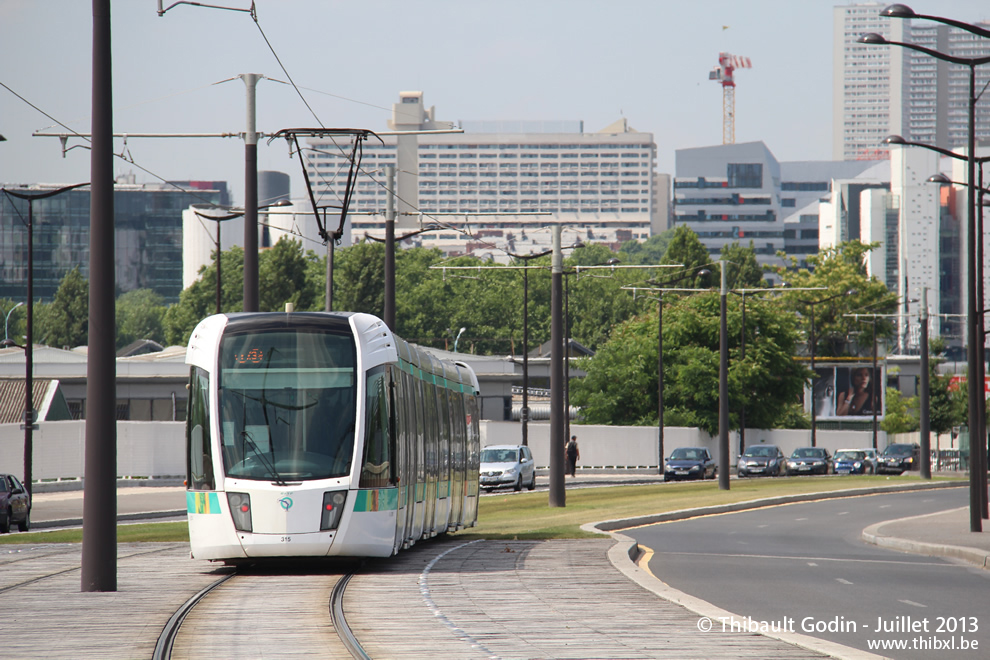 Tram 315 sur la ligne T3a (RATP) à Porte de Charenton (Paris)