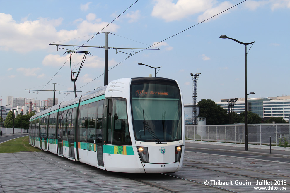 Tram 314 sur la ligne T3a (RATP) à Porte de Charenton (Paris)