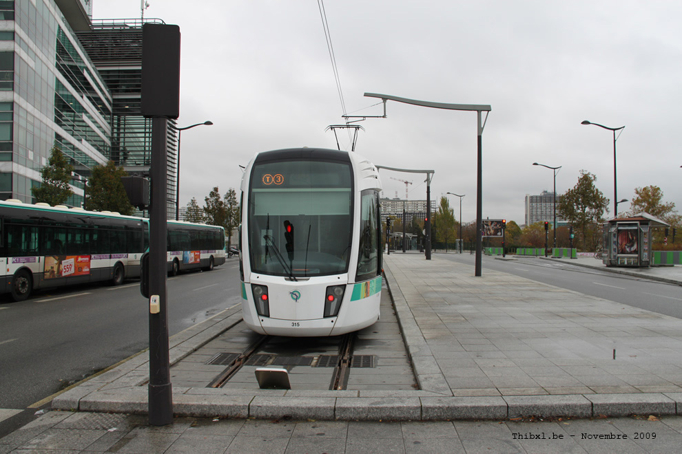 Tram 315 sur la ligne T3a (RATP) à Pont du Garigliano (Paris)