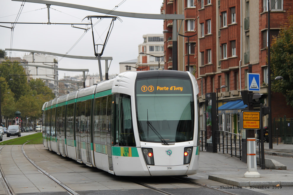 Tram 314 sur la ligne T3a (RATP) à Balard (Paris)