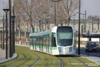 Tram 338 sur la ligne T3b (RATP) à Ella Fitzgerald - Grands Moulins de Pantin (Paris)