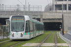 Tram 326 sur la ligne T3b (RATP) à Rosa Parks (Paris)