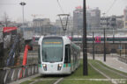 Tram 334 sur la ligne T3b (RATP) à Ella Fitzgerald - Grands Moulins de Pantin (Paris)